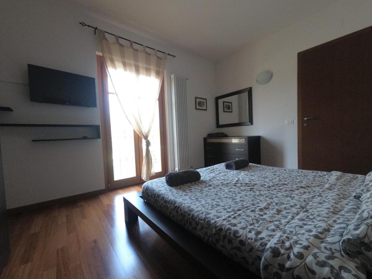 Blu & Green Appartment Манерба дел Гарда Екстериор снимка